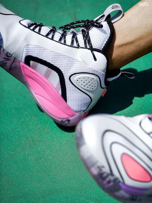 国产球鞋防滑测评视频,测评视频深度解析  第3张